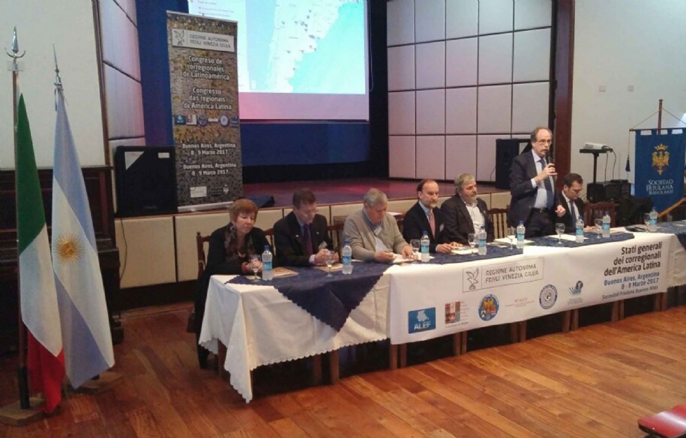 Gianni Torrenti (Assessore regionale Cultura, Sport e Solidarietà) agli Stati generali dei Corregionali dell'America Latina