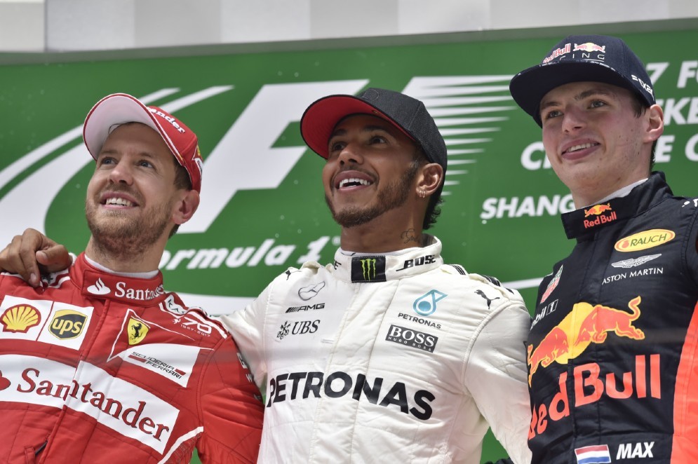 Hamilton e Vettel sul podio del GP di Cina insieme a Max Verstappen