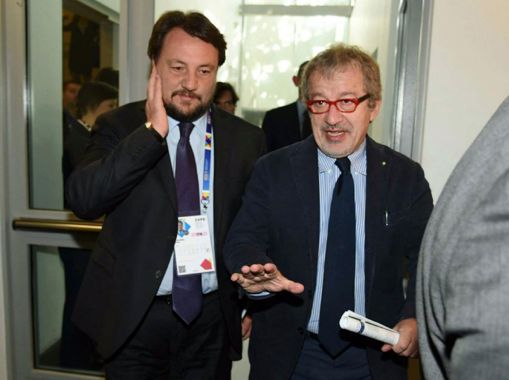 L'assessore all'Agricoltura della Regione Lombardia Gianni Fava con il presidente della Regione Roberto Maroni