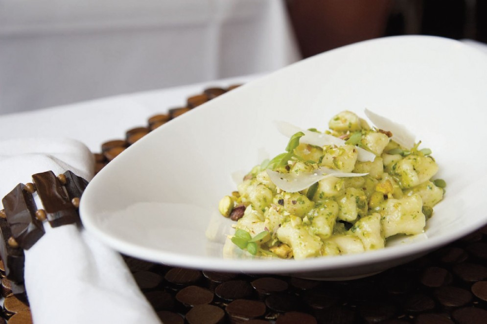 Gnocchi al pesto di pistacchi