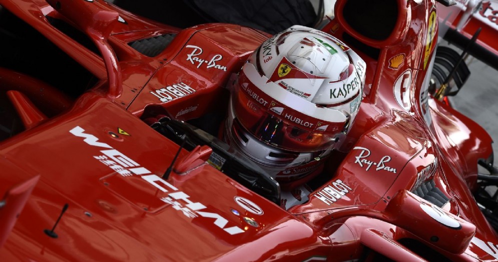 Antonio Giovinazzi al volante della SF70H nei test in Bahrein