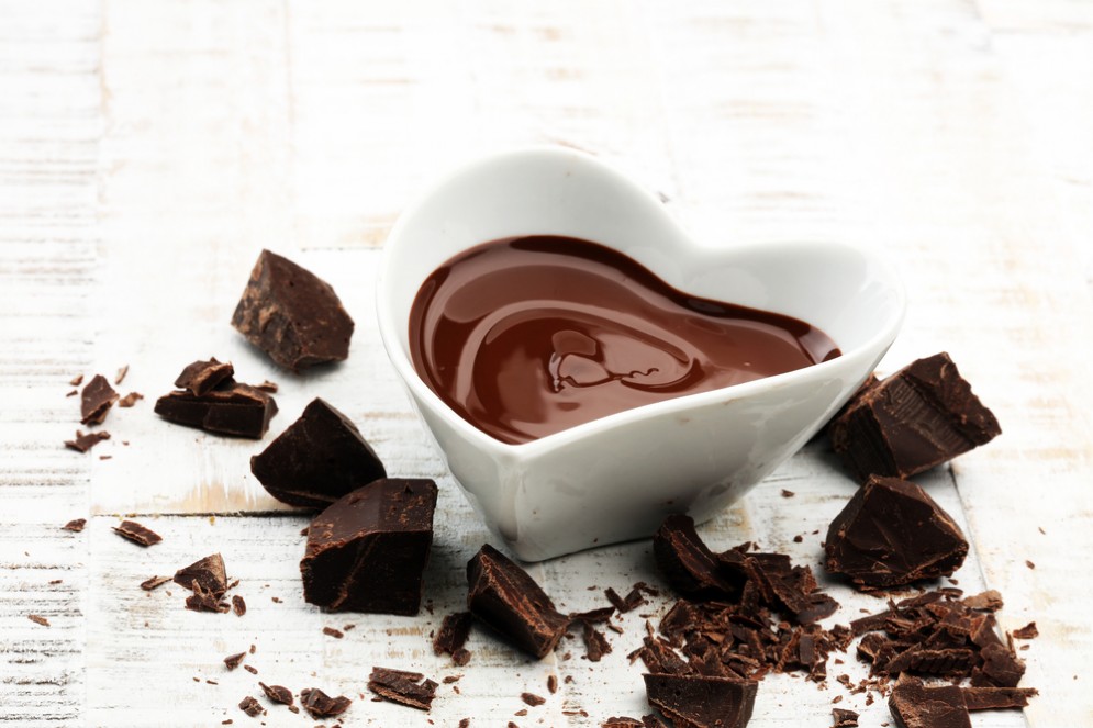 Il cioccolato fa bene al cuore. Ne bastano 60 grammi al giorno