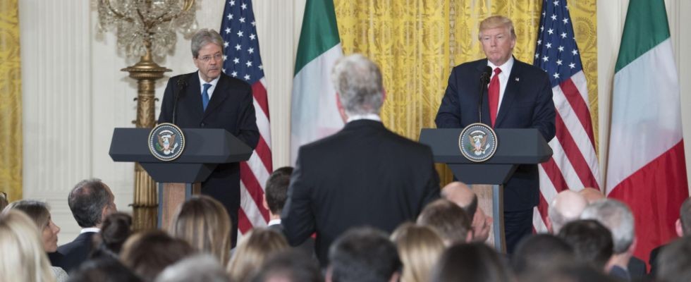 La conferenza stampa tra Paolo Gentiloni e Donald Trump.
