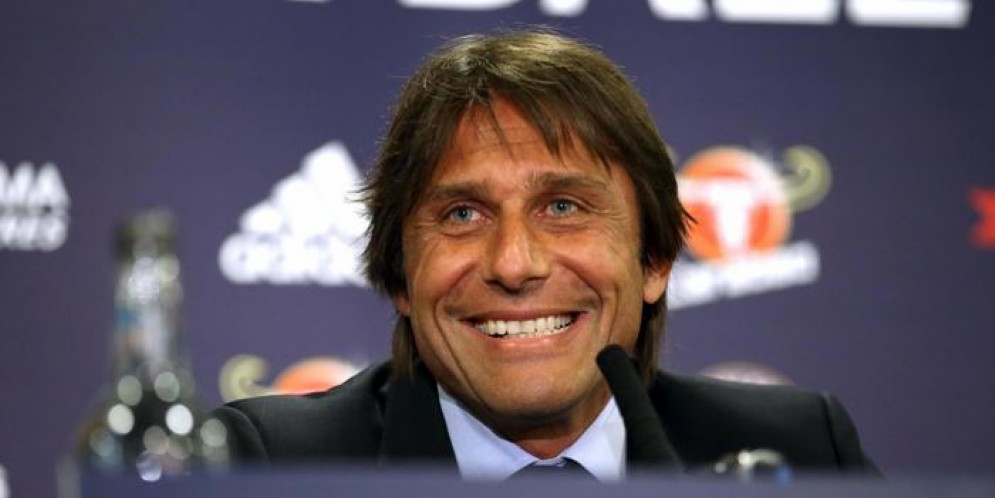 Fa Cup: Chelsea spettacolo, Conte vola in finale