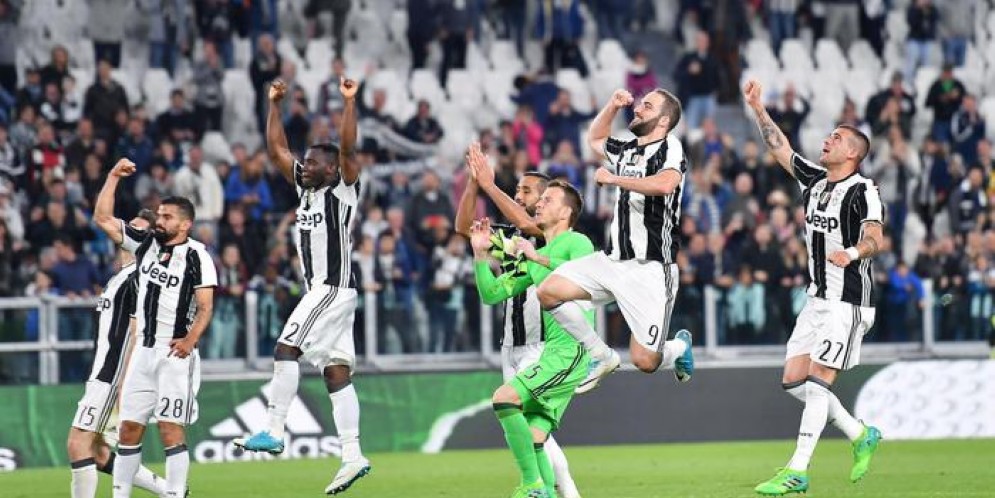 Juventus, poker scudetto al Genoa