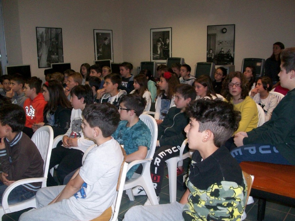 I ragazzi delle scuole medie all'incontro della Polizia Penitenziaria