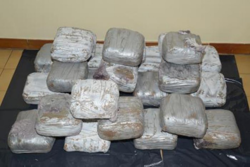 Recuperati 23 chili di hashish