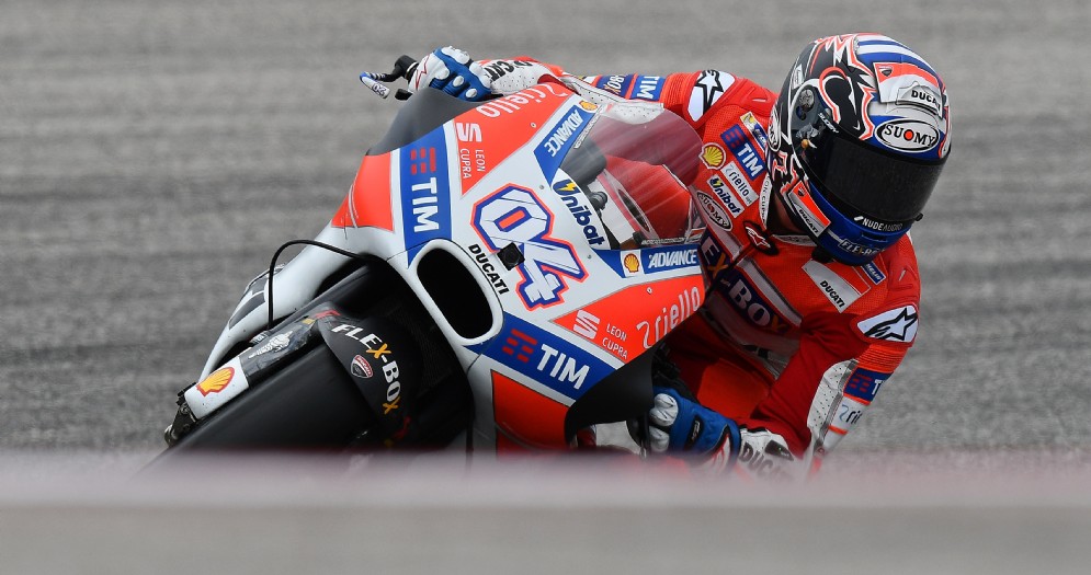 Andrea Dovizioso in azione sulla sua Ducati