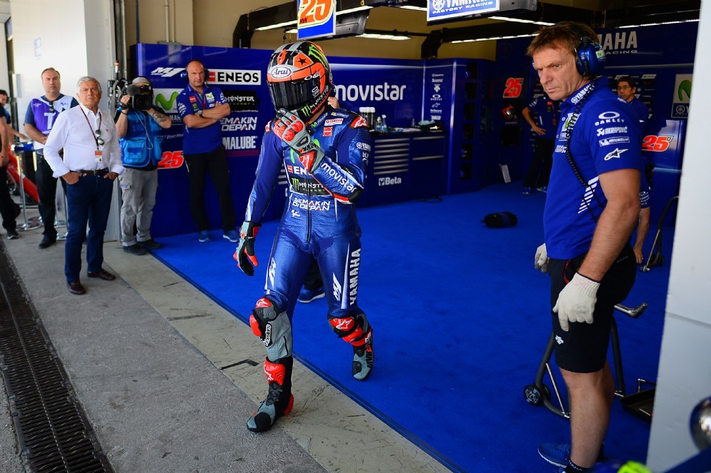 Maverick Vinales esce dai box