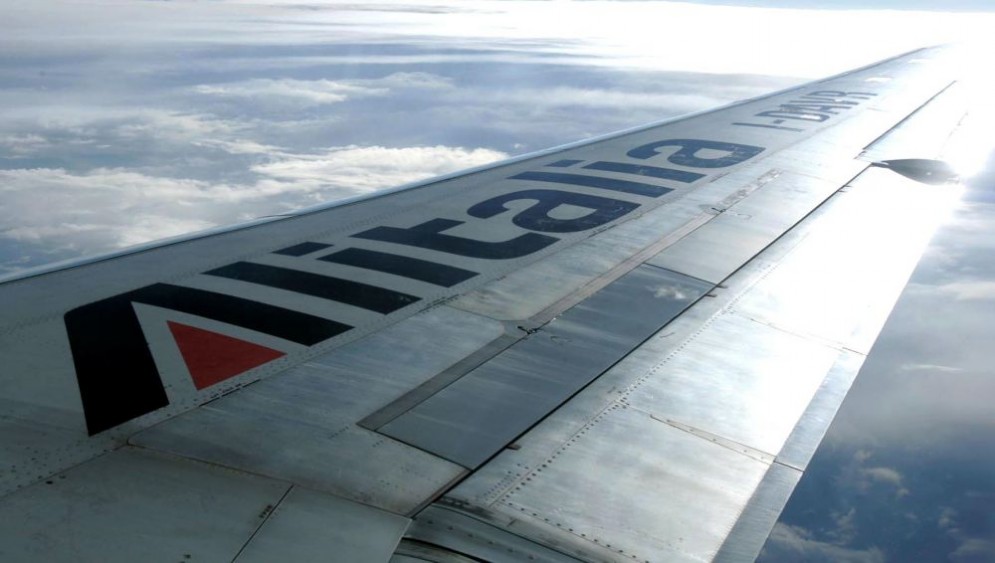 Mancano pochi giorni all'avvio della raccolta delle offerte per Alitalia.