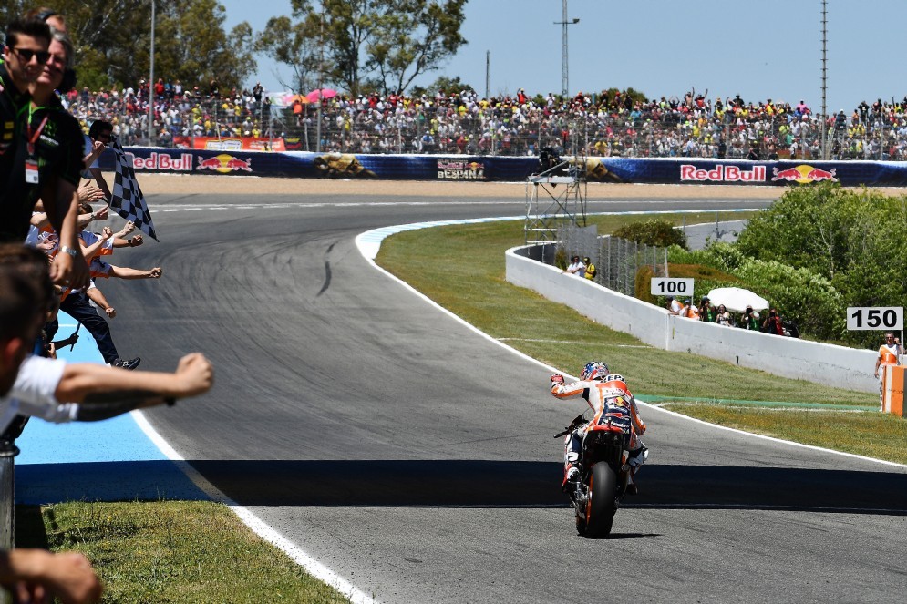 Pedrosa taglia il traguardo per primo a Jerez
