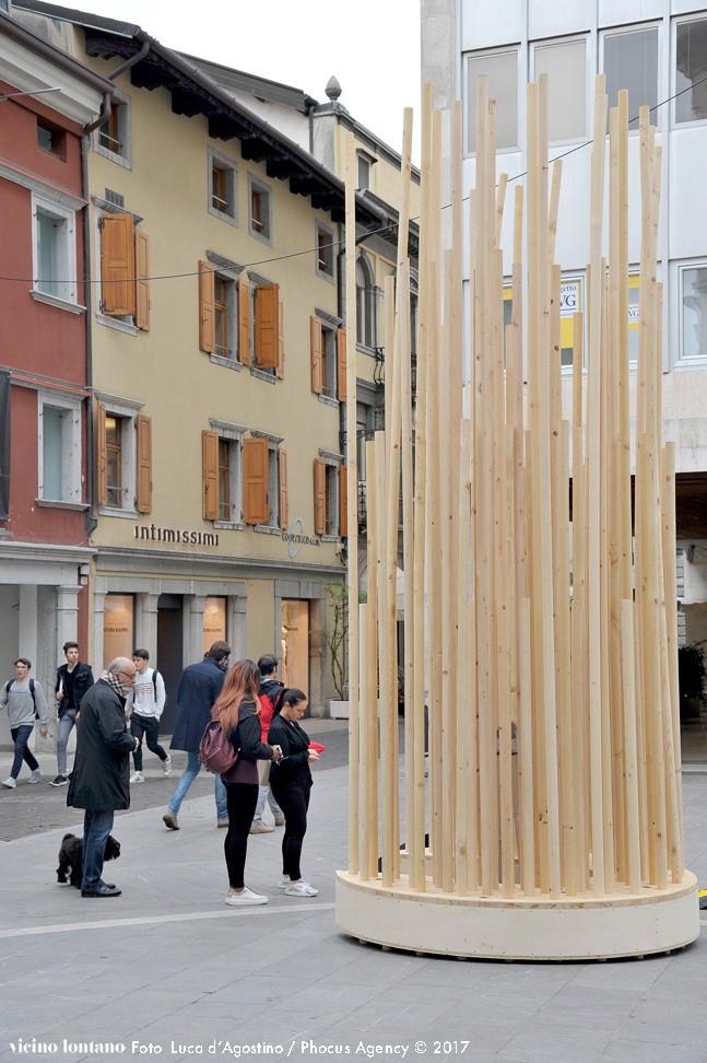 ‘Urban Hugs’: abbracci per tutti nel cuore della città