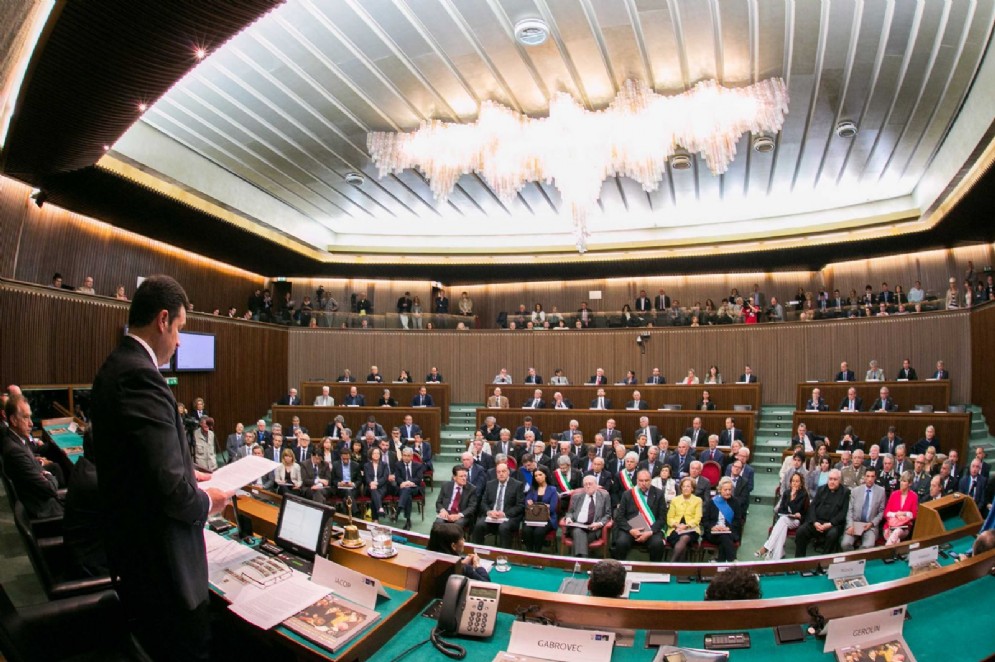 Gli indirizzi relativi alla partecipazione della Regione alla definizione delle politiche dell'Unione europea sono oggetto di dibattito