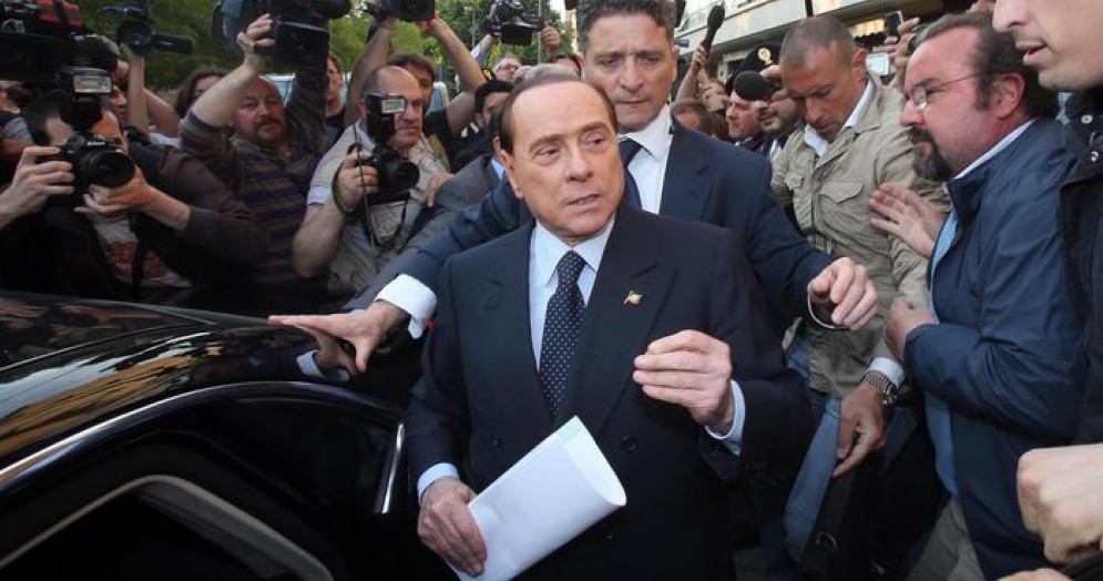 Berlusconi: La marcia pro migranti delegittima i nostri agenti