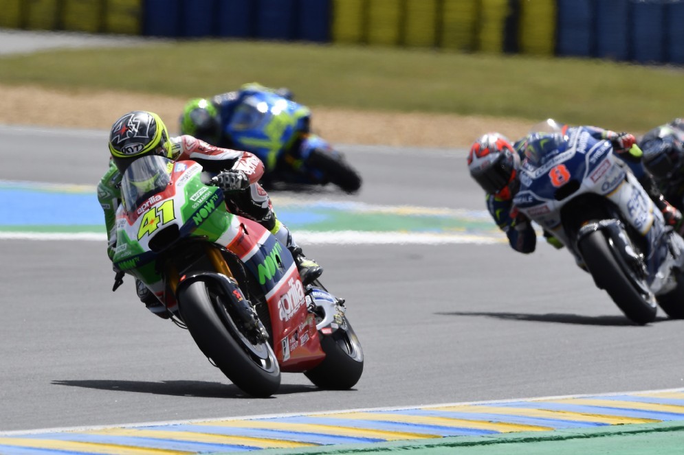 Il pilota spagnolo nel mezzo della sua rimonta nel GP di Francia