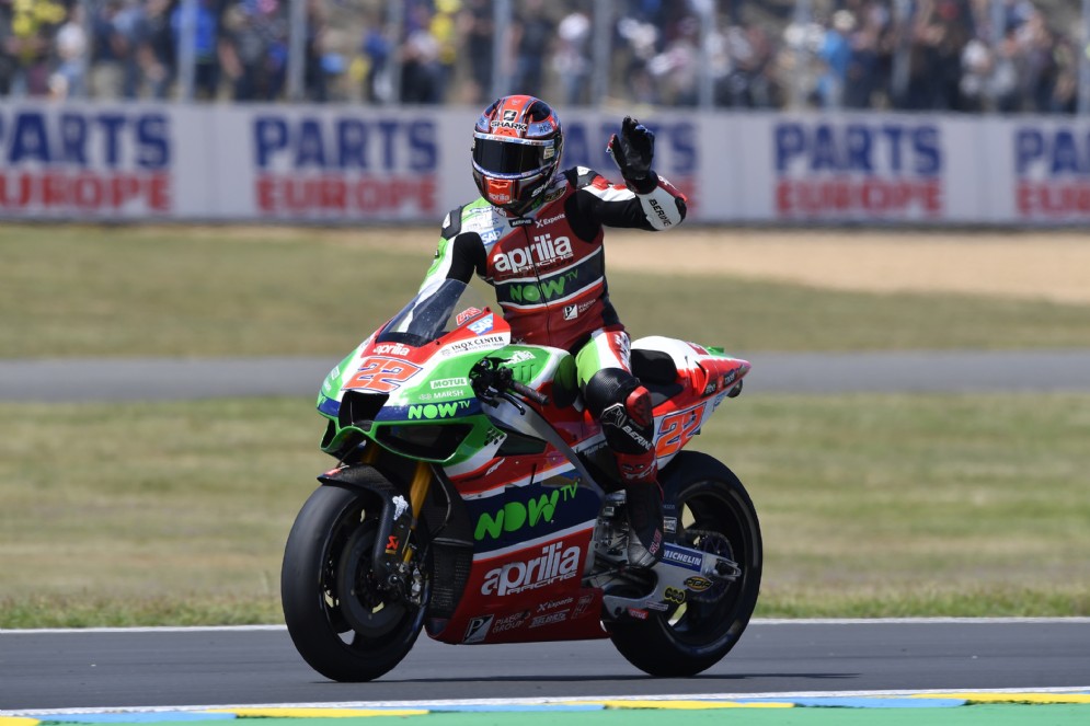Sam Lowes esulta per i suoi primi punti iridati in MotoGP