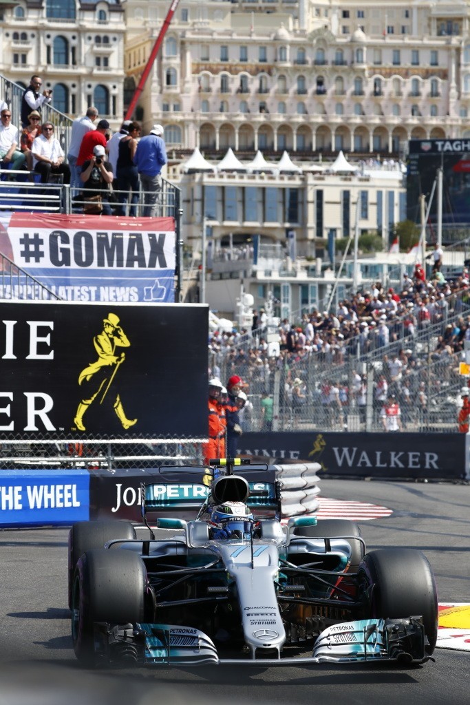 Valtteri Bottas in pista durante le qualifiche
