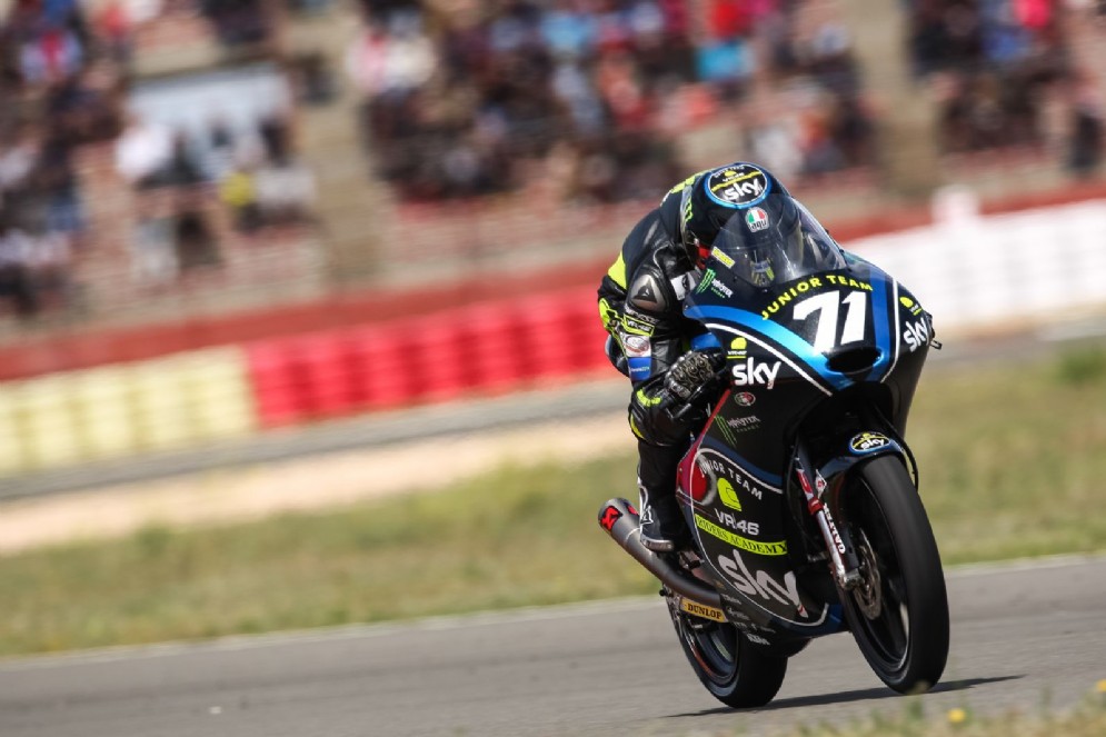 Il giovane allievo di Valentino Rossi in azione sulla sua moto