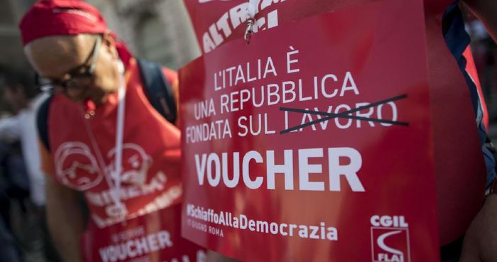 La Cgil torna in piazza contro gli «eredi» dei voucher. Camusso: «Nuova forma di precarietà»