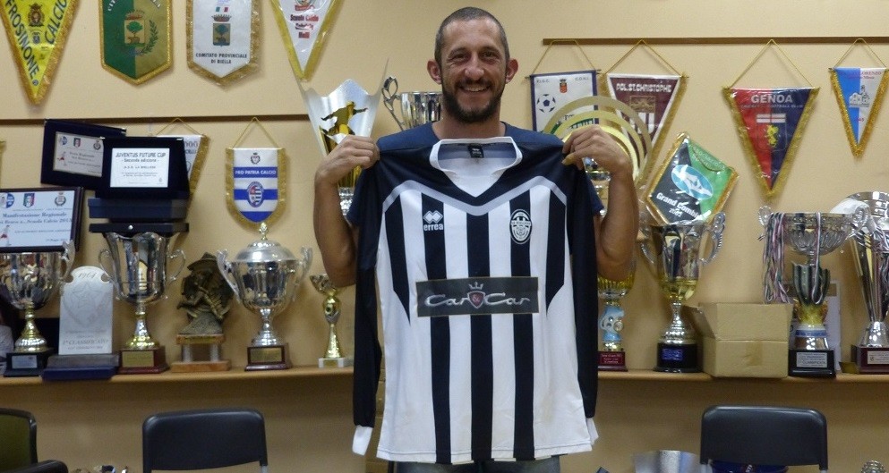 L'attaccante è pronto a scendere in campo con i colori della squadra