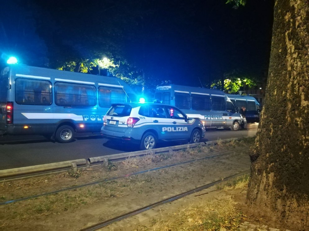 La polizia in corso Regina Margherita