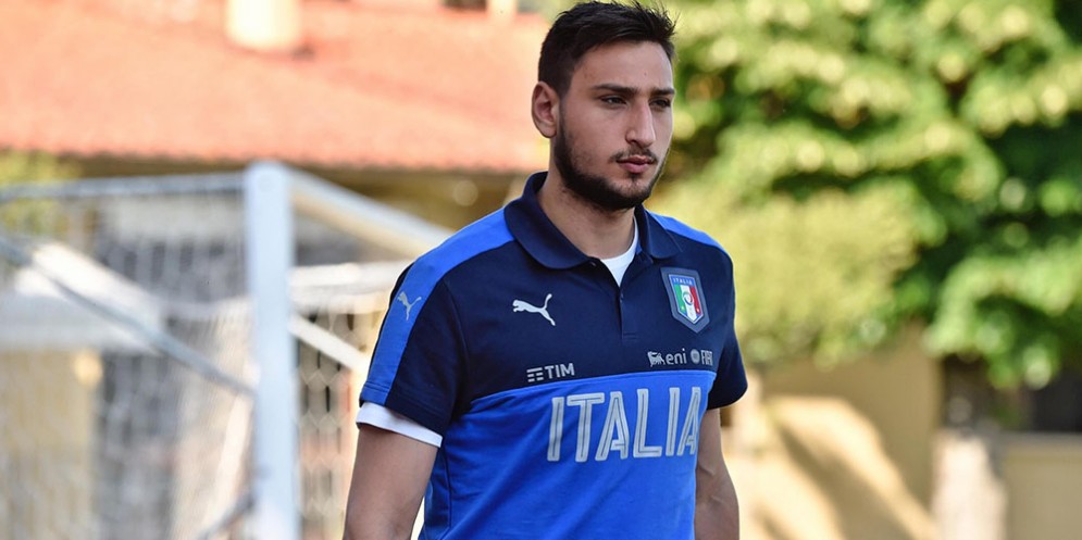 Gigio Donnarumma nel ritiro dell'Under 21