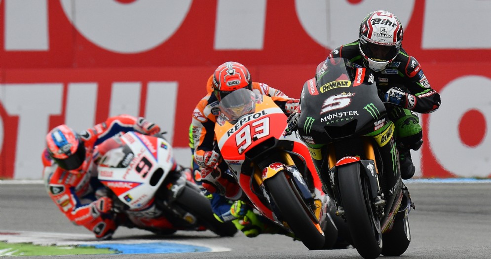 Johann Zarco in testa alle prime fasi del Gran Premio d'Olanda
