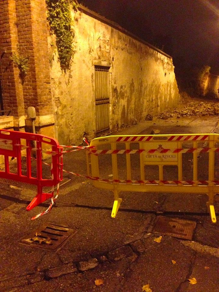 A Rivoli strade chiuse per crolli improvvisi