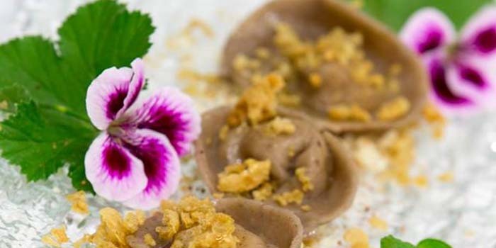 Ravioli di farina di pere e formaggio frant