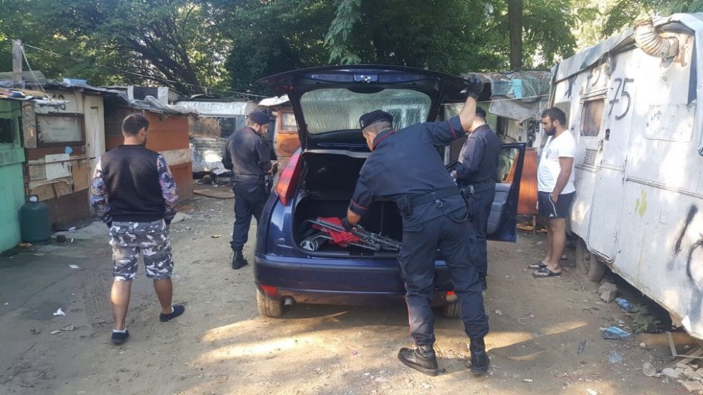 Controlli dei carabinieri in via Germagnano (© Carabinieri)