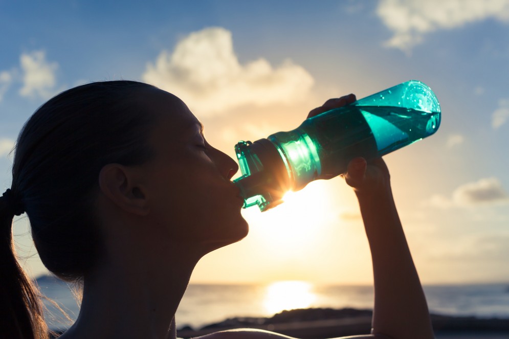 Le bottiglie di acqua riciclate fanno male alla salute