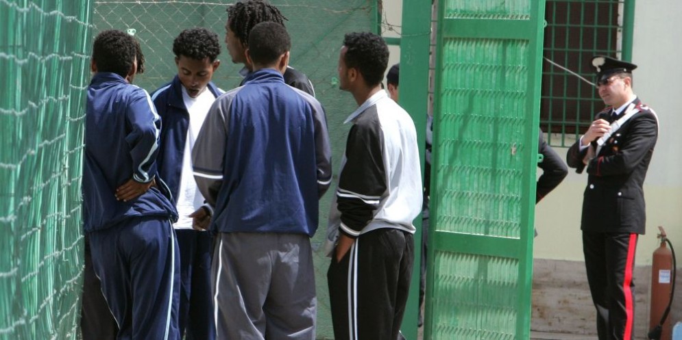Migranti in detenzione
