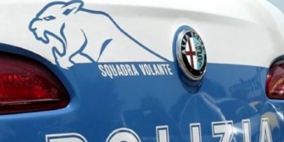 Volante della Polizia di Stato