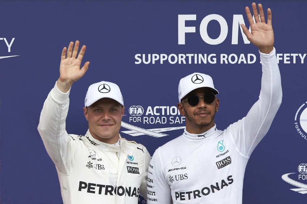 I due compagni di squadra Valtteri Bottas e Lewis Hamilton