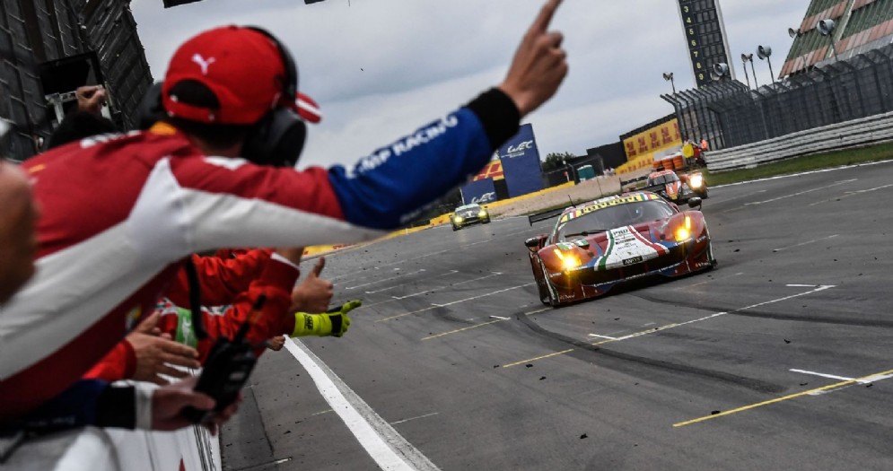 La Ferrari 488 Gte del team Af Corse taglia il traguardo vincitrice alla 6 Ore del Nurburgring