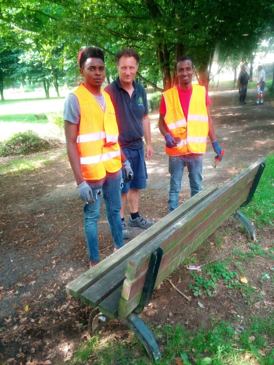 I richiedenti asilo lavorano in città grazie anche alla Cooperativa Anteo