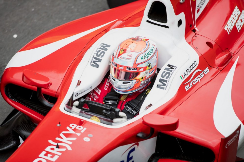 Antonio Fuoco sulla sua monoposto del team Prema