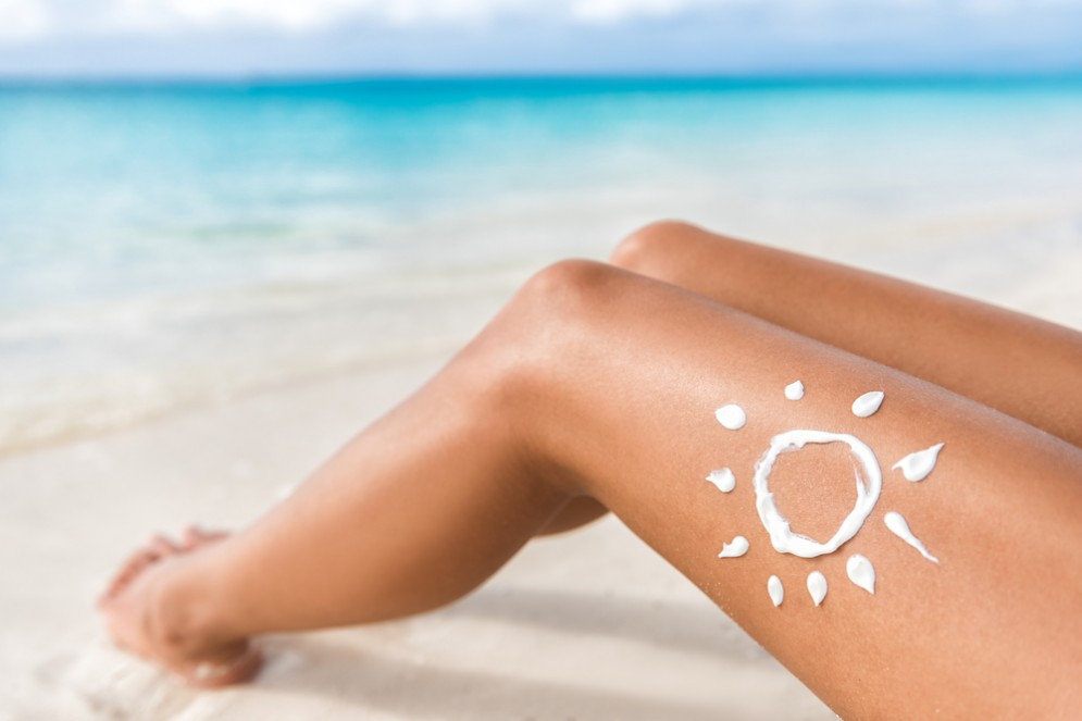 Arriva la pellicola al DNA al posto delle creme solari