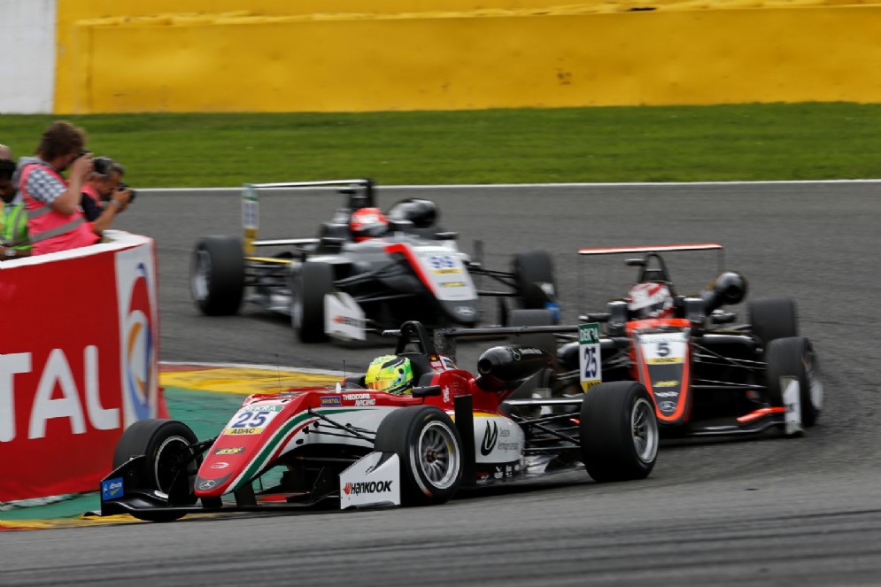 Schumi Jr in azione con la monoposto del team Prema in gara-3