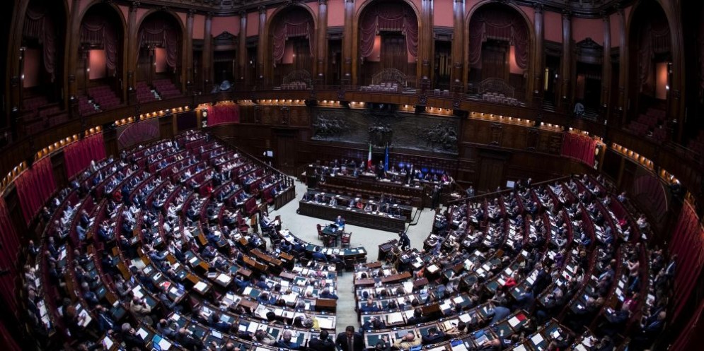 Il Senato ha respinto la richiesta d'urgenza del M5S sulla legge per i vitalizi.