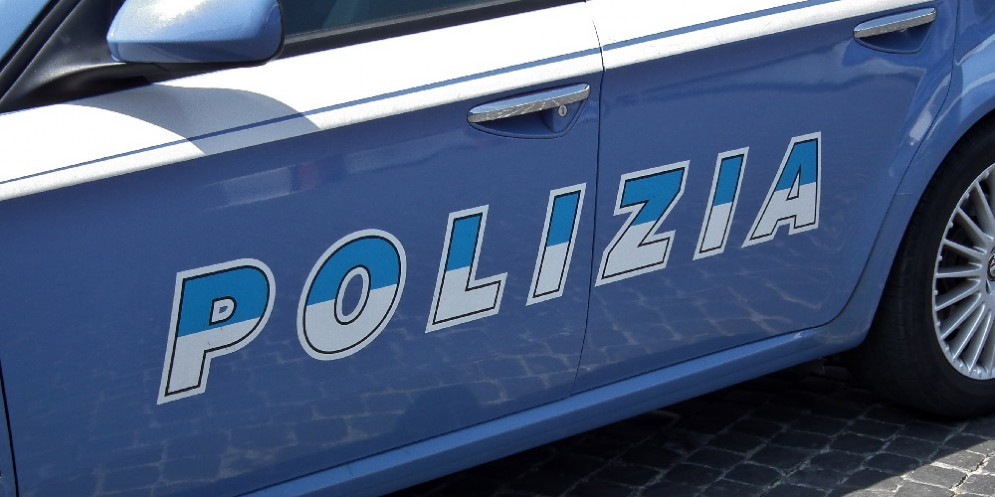 La macchina della polizia