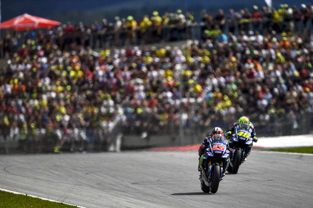 Le due Yamaha M1 di Vinales e Rossi