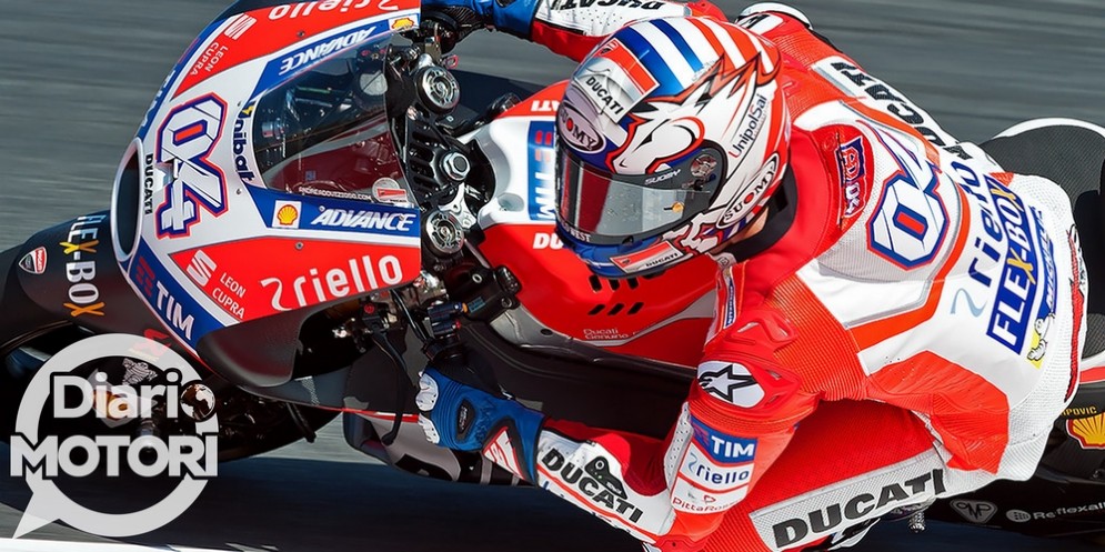 Andrea Dovizioso in azione sulla sua Ducati a Misano