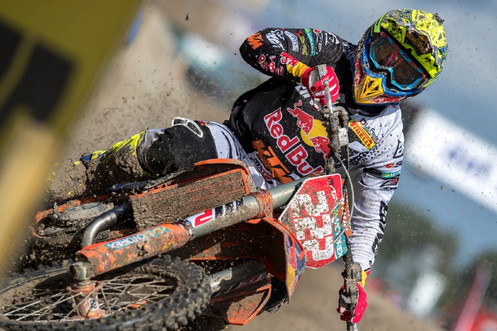 Cairoli in sella alla sua Ktm Sx-F durante il Gran Premio d'Olanda