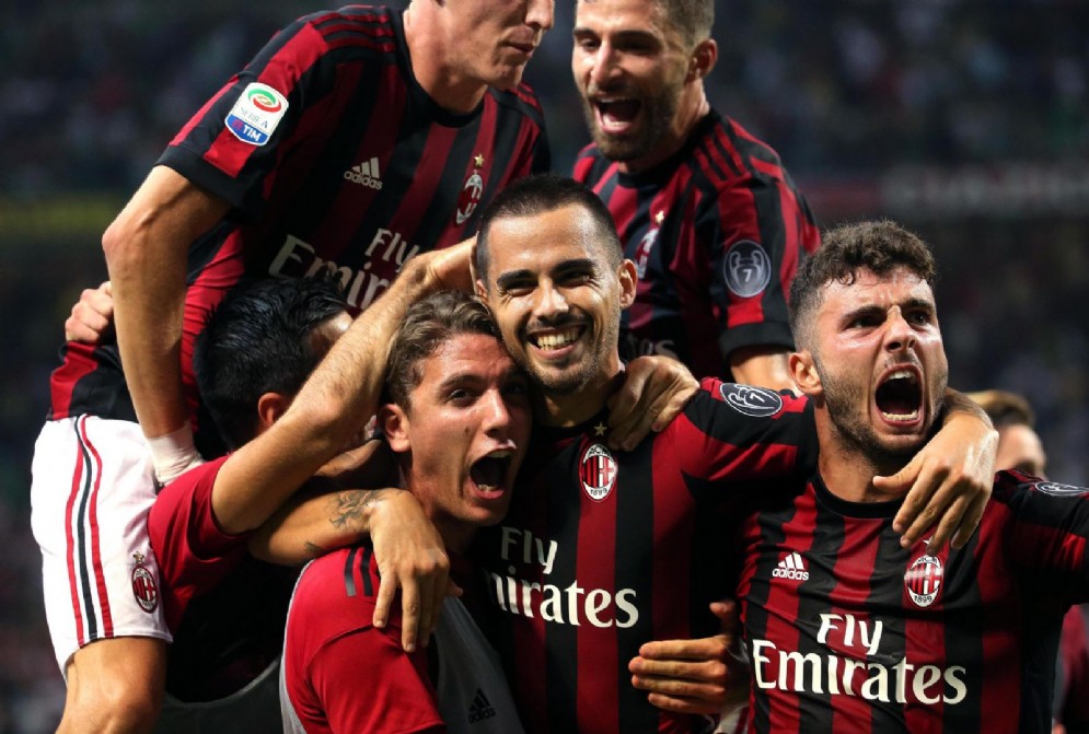La gioia dei rossoneri dopo un gol
