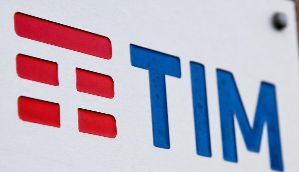 Per la Consob Vivendi esercita un controllo di fatto su TIM.