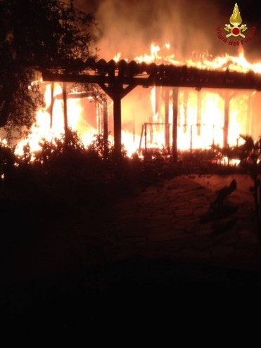 L'incendio in un casolare a Paracleto di Montemerano