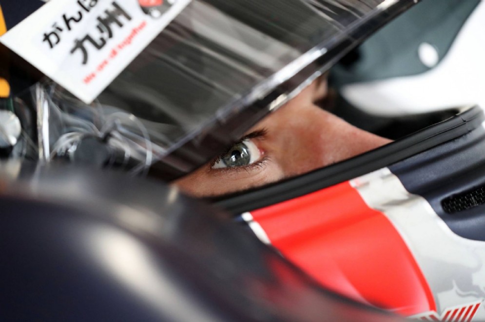 Lo sguardo di Pierre Gasly nel casco che ha usato quest'anno in Super Formula