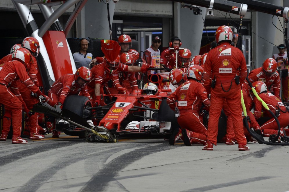 Il pit stop di Vettel a Sepang