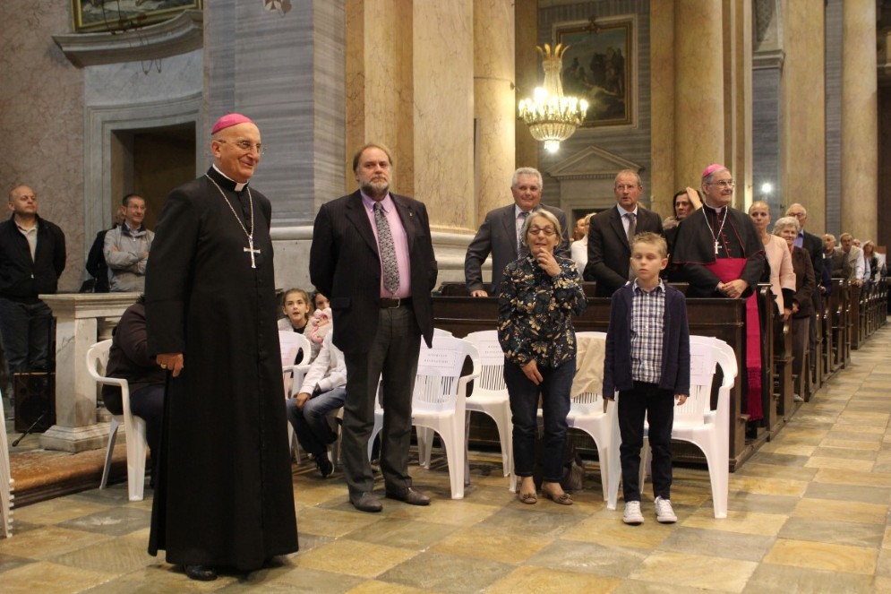 Autorità in primo piano